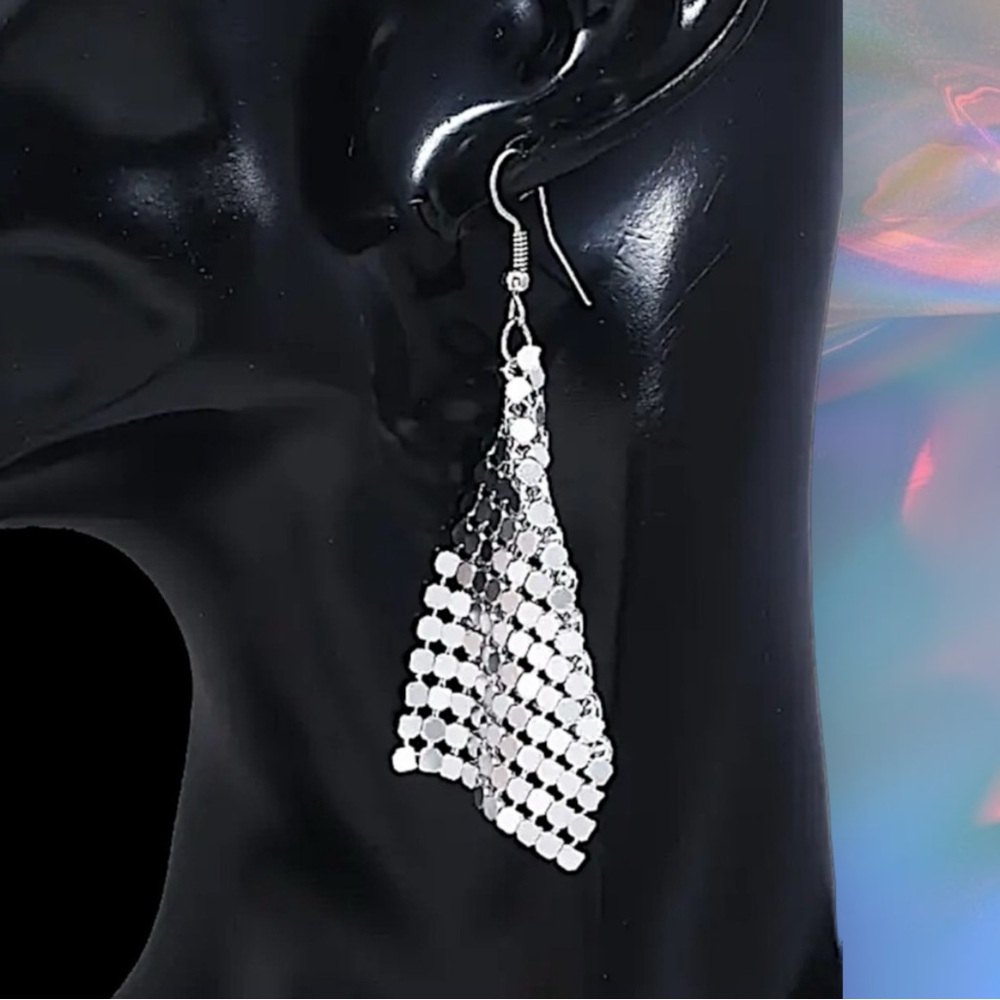Sequin Dangle Tassel silver Disco 80s Earrings NWT - Picture 3 of 3